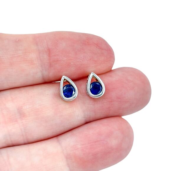 Blue Cubic Zirconia Teardrop Stud Earrings | Vintage Sterling Silver 925 - Picture 1 of 9